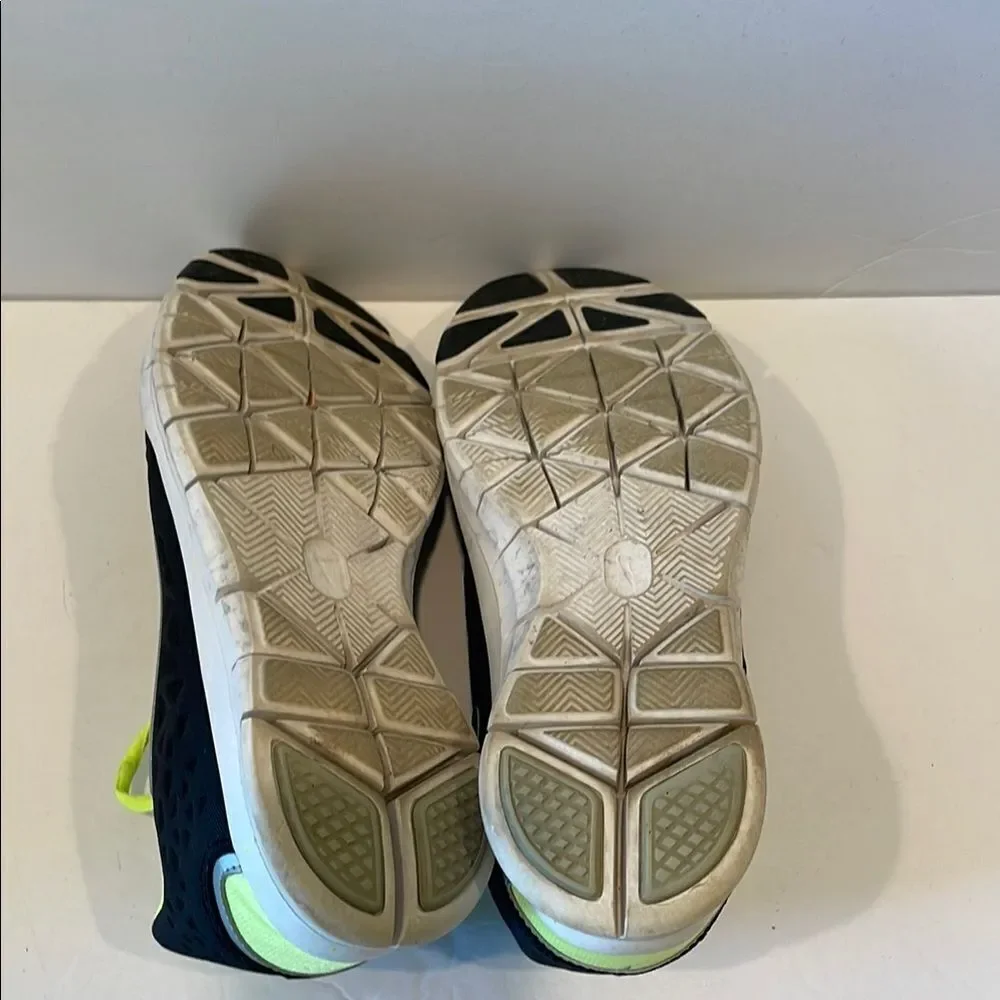 Nike Black and Lime Green Sneakers